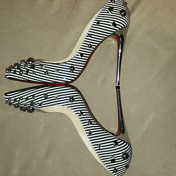 Christian Louboutin Aimanta B&W Striped Women's Heels - EUC 👠 Size 36.5 - Picture 15 of 17